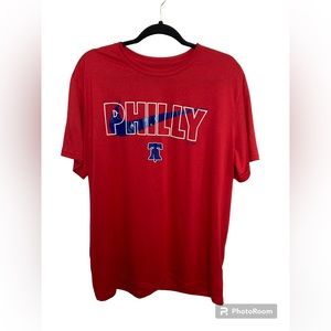 Philadelphia Nike red short sleeve active tee. XL